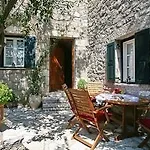 Asplathia Lefkada *