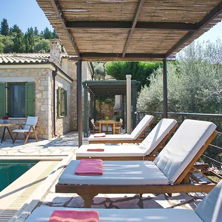 فيلة Asplathia Lefkada *